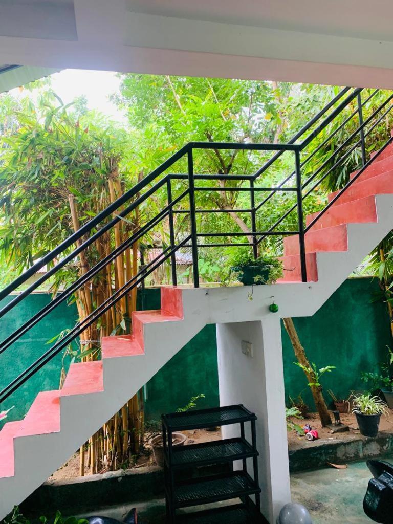 Indusara Villa Bentota Exterior photo