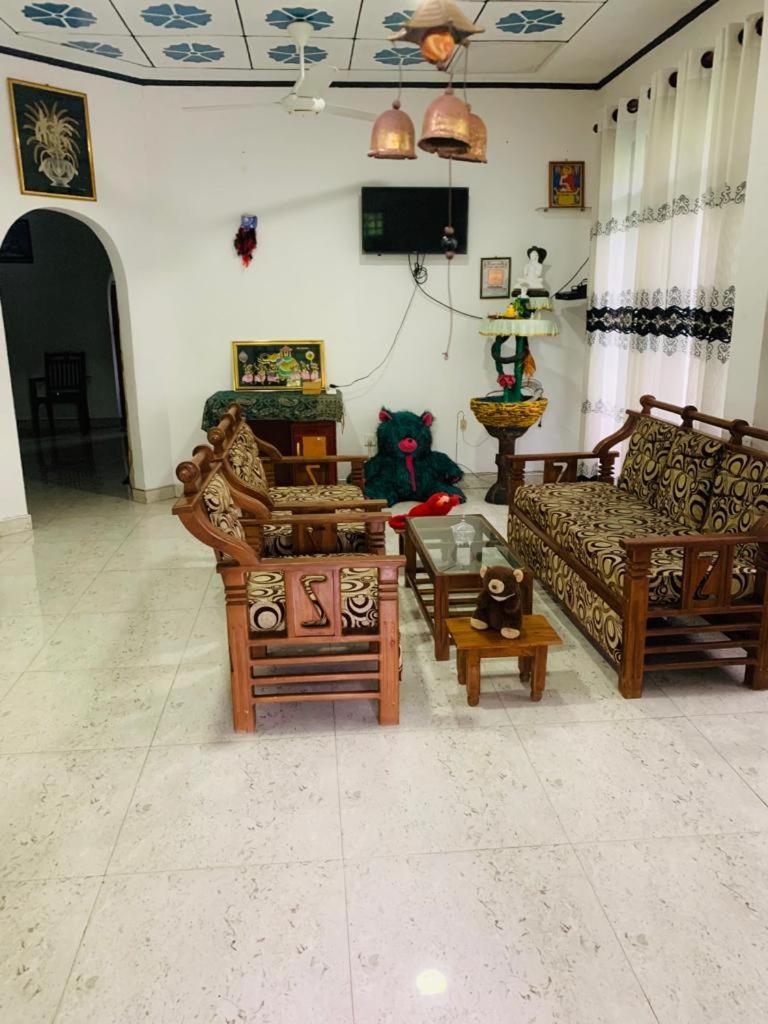 Indusara Villa Bentota Exterior photo